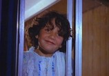Сцена из фильма Девочка с голубым рюкзаком / La niña de la mochila azul (1979) 