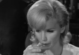 Сцена из фильма Дни вина и роз / Days of Wine and Roses (1962) 