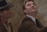 Сцена из фильма Крокодил Данди 2 / Crocodile Dundee II (1988) Крокодил Данди 2