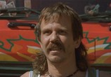 Сцена из фильма Красный грузовик серого цвета / Sivi kamion crvene boje (2004) Красный грузовик серого цвета сцена 2