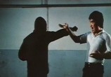 Сцена из фильма Брюс против Железной Руки / Da jiao tou yu sao niang zi (1979) Брюс против Железной Руки сцена 1