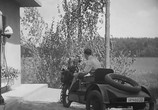 Сцена из фильма Трое с бензоколонки / Die Drei von der Tankstelle (1930) 