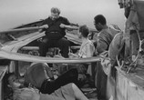 Сцена из фильма Спасательная шлюпка / Lifeboat (1944) Спасательная шлюпка сцена 4