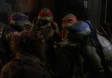 Сцена из фильма Черепашки ниндзя: Трилогия: Коллекционное издание  / Teenage Mutant Ninja Turtles Film Collection (1990) Черепашки ниндзя: Коллекция сцена 14