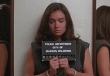 Сцена из фильма Невиновная молодая женщина / Caged Fear (1991) Невиновная молодая женщина сцена 4