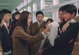 Сцена из фильма Прыжок с тарзанкой / Beonjijeompeureul hada (2001) Прыжок с тарзанкой сцена 3