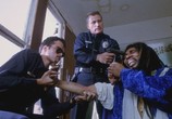 Сцена из фильма Служить и защищать / To Protect and Serve (1992) Служить и защищать сцена 12