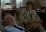 Сцена из фильма Коломбо: Гений и злодейство / Columbo: Murder, a Self Portrait (1989) Коломбо: Гений и злодейство сцена 5