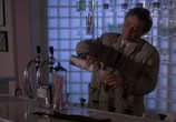 Сцена из фильма Коломбо: Убийство, туман и призраки / Columbo: Murder, Smoke and Shadows (1989) Коломбо: Убийство, туман и призраки сцена 5