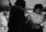 Сцена из фильма Она защищает Родину (1943) 