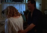 Сцена из фильма Смертельное очарование / Fatal Charm (1990) Смертельное очарование сцена 2