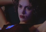 Сцена из фильма Объятие вампира / Embrace Of The Vampire (1995) 