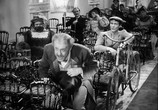 Сцена из фильма Странная драма / Drôle de drame ou L'étrange aventure du Docteur Molyneux (1937) Странная драма сцена 1