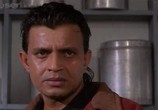 Фильм Цветок и пламя / Phool Aur Angaar (1993) - cцена 8