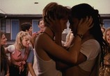 Сцена из фильма Две влюбленные девушки / The Incredibly True Adventure of Two Girls in Love (1995) Две влюбленные девушки сцена 12