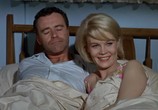 Сцена из фильма Хороший сосед Сэм / Good Neighbor Sam (1964) 