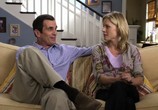 Сериал Американская семейка / Modern Family (2009) - cцена 1