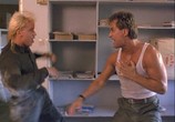 Сцена из фильма Честь и ярость 2: Враждебный захват  / Rage and Honor 2 (1993) Честь и ярость 2 сцена 3