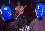 Сцена из фильма Blue Man Group: The Complex Rock Tour: Live (2004) 