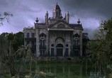 Сцена из фильма Особняк с привидениями / The Haunted Mansion (2004) Дом с приколами (Особняк с привидениями)