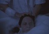 Сцена из фильма Пленница / Captive (1998) Пленница сцена 14