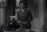 Сцена из фильма История молодых жен / Young Wives' Tale (1951) 