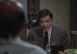 Сцена из фильма Коломбо: Яд от дегустатора / Columbo: Murder Under Glass (1978) Коломбо: Яд от дегустатора сцена 2