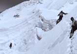Сцена из фильма Эверест. Достигая невозможного / Beyond the Edge (2015) 