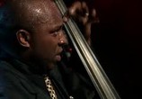 Сцена из фильма Stanley Jordan Trio: The Paris Concert (2007) 