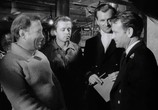 Сцена из фильма Операция «Катастрофа» / Morning Departure (1950) Операция «Катастрофа» сцена 3