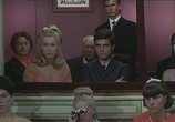 Сцена из фильма Шербургские зонтики / Les parapluies de Cherbourg (1964) Шербургские зонтики сцена 2