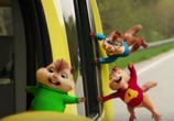 Сцена из фильма Элвин и бурундуки: Грандиозное бурундуключение / Alvin and the Chipmunks: The Road Chip (2016) 
