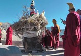Сцена из фильма Гималаи. Паломничество III. Тиксе Ло-Сар / Himalayas. Piligrimage III. THIKSE Lo-Sar (2011) 
