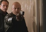 Сцена из фильма Щит / The Shield (2002) Щит сцена 1