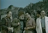 Сцена из фильма Призраки покидают вершины (1955) 