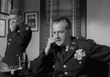 Сцена из фильма Дыба / The Rack (1956) 
