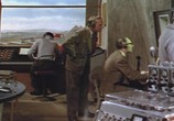 Сцена из фильма Солнечный спутник / Satellite in the Sky (1956) Солнечный спутник сцена 16