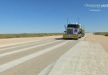 Сцена из фильма Реальные дальнобойщики / Outback Truckers (2014) 