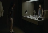 Сцена из фильма Тёмное зеркало / Look Away (2019) Тёмное зеркало сцена 3