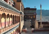Сцена из фильма Гималаи. Паломничество III. Тиксе Ло-Сар / Himalayas. Piligrimage III. THIKSE Lo-Sar (2011) 