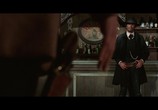 Сцена из фильма Стальной кулак Джанго / C'è Sartana... vendi la pistola e comprati la bara! (1970) Стальной кулак Джанго сцена 3